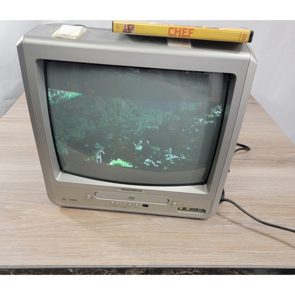 Magnavox MWC13D6 13 inch CRT TV DVD Combo Retro Gaming Silver with Remote